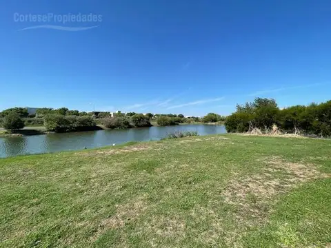 Casa en Venta en El Cantón - Barrio Golf, USD 305.000