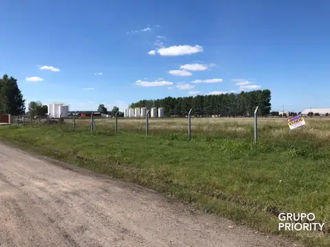 Av Central Argentina y calle 24