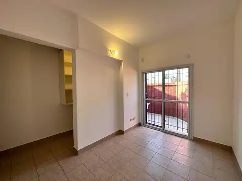 Departamento en alquiler a media cuadra de Av 25 de Mayo