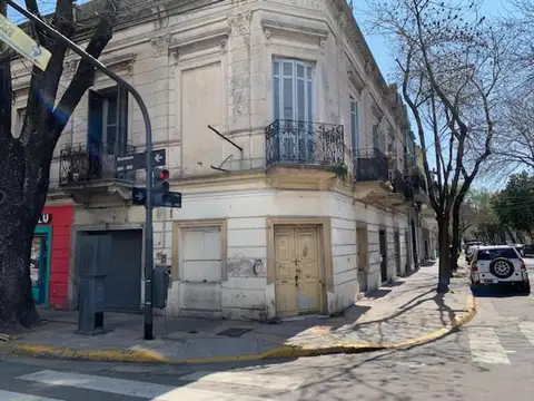 OPORTUNIDAD EDIFCIO EN VENTA 12 x 16 en esquina LA BOCA