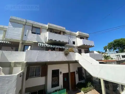 Departamento en venta en San Isidro Jacinto Diaz al 300. APTO CRÉDITO.