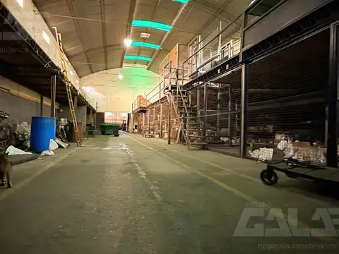 Depósito de 1200 m2 en Ituzaingó