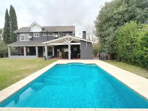 CASA-CAMPOS DE ALVAREZ 