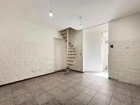 Depto Tipo Casa 3 ambientes con 2 baños