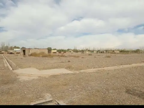 Lote en venta 445 m2 Russell Maipú