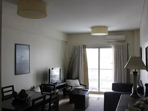 Anchorena al 1100 entre  Paraguay y Mansilla