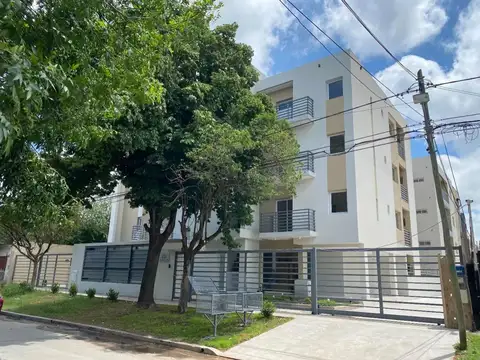 Alsina 100 , Piso PB