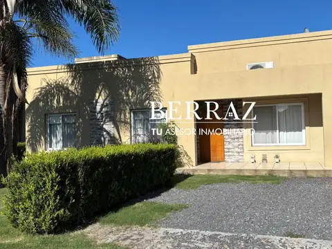 Casa Venta 3 Dormitorios Barrio La Cuesta Lote de 560 m2 Manzanares Pilar
