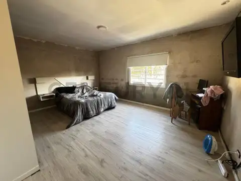 155 46 y 47 700, Piso 0