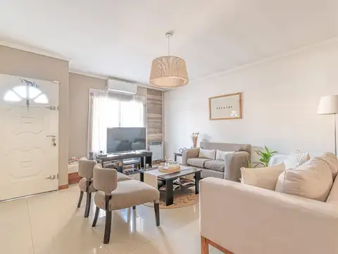 Depto Tipo Casa en Venta de 3 dormitorios