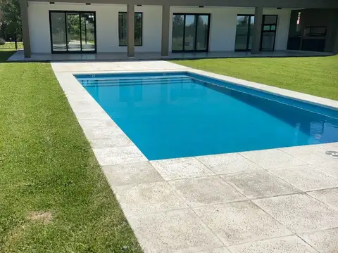 VENTA CASA AL GOLF HARAS DE SANTA MARIA EL TREBOL