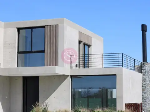 La Calesa, Pilara Pilar 100