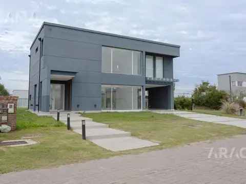 Casa en Venta Barrio Los Talas- Canning- Credito Hipotecario