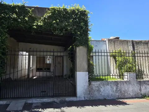Casa en venta en Lanus Este
