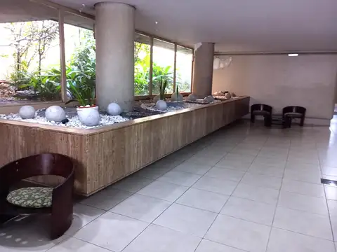 Departamento 2 ambientes con terraza. Cochera. Congreso