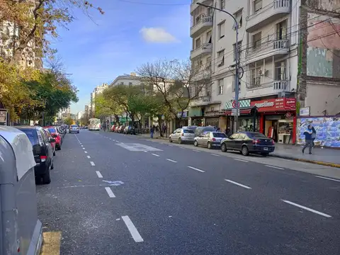 Av Rivadavia al 2300