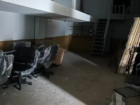 Local en Venta 40 años