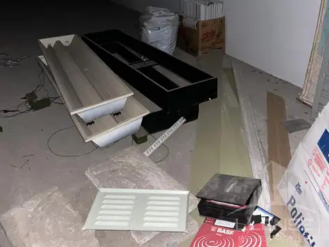 Local en  venta, 140 metros con entrepiso, Quilmes