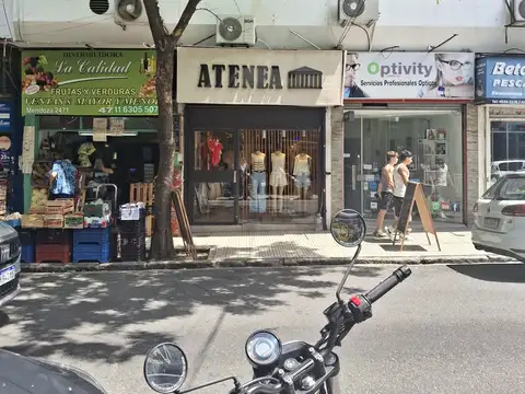 Local en alquiler en Belgrano a mts de av cabildo. (fravega) hermoso local de planta baja y sotano aprovechable.