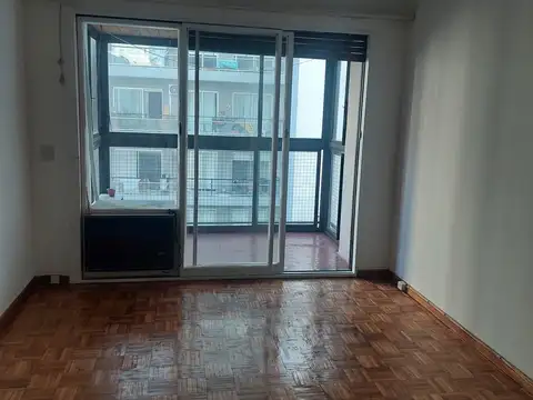 Av Cabildo 2700, Piso 4