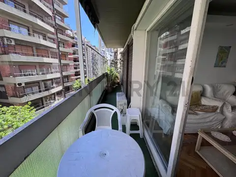 Laprida 1259 , Piso 0