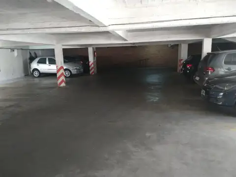 Cochera - San Isidro