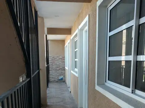 Depto Tipo Casa 2 ambientes con 1 baño