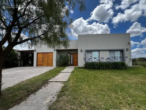 CASA | 4 AMBIENTES | PILETA | UNA PLANTA | PARRILLA | SAN SEBASTIÁN ÁREA 1