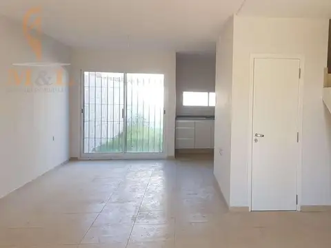 ALQUILER DUPLEX 3 DORM JARDINES DEL VALLE- DISP DICIEMBRE