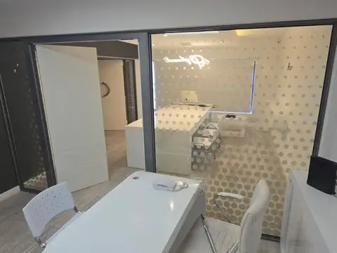 Oficina Monoambiente con 2 baños