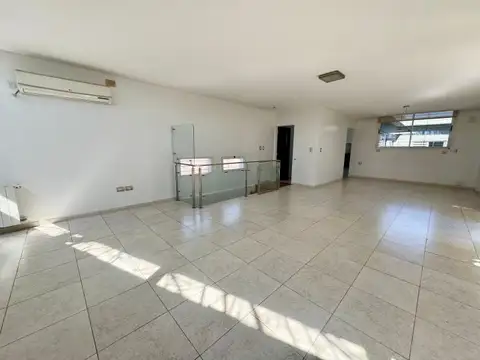Casa en planta alta 3 dormitorios - Pte Perón 3665 ( Ex Godoy)