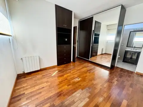 Casa en planta alta 3 dormitorios - Pte Perón 3665 ( Ex Godoy)