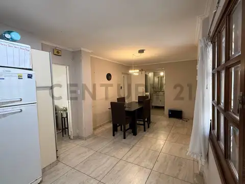 Venta de casa 2 dormitorios con patio y lavadero