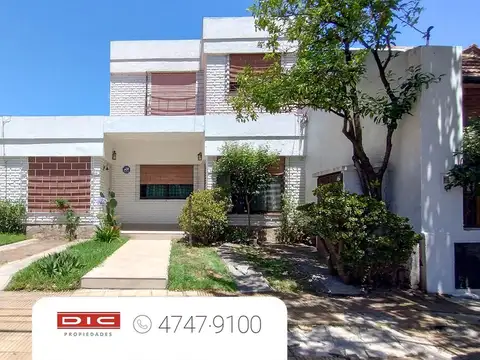 Duplex 3 dormitorios Venta - San Isidro