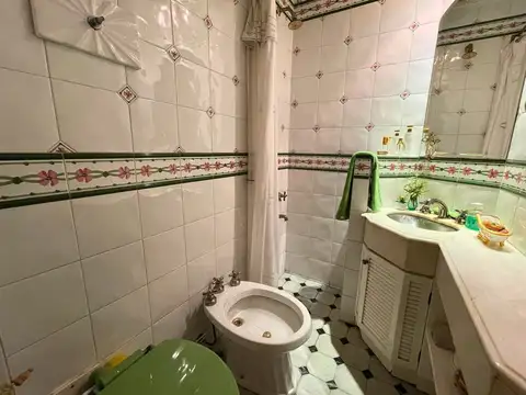 VENTA CASA 4 AMB PARQUE AVELLANEDA APTA CREDITO