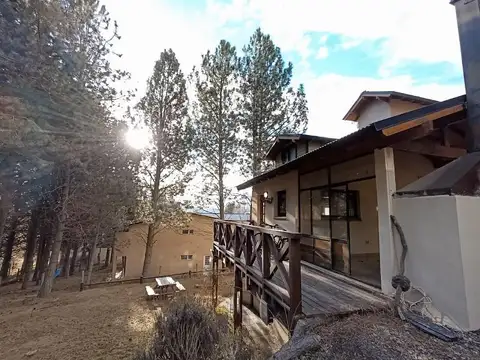 Casa 12 ambientes con 4 baños