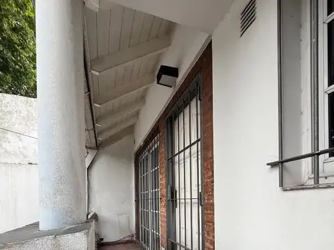Depto Tipo Casa en Alquiler de 2 ambientes