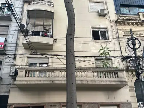 Eduardo Acevedo 100, Piso PB