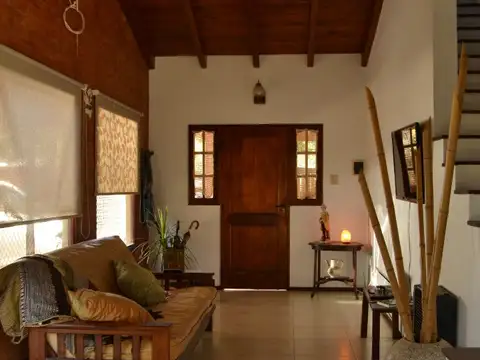 Terreno con 3 departamentos y local en Funes Av. Rosario 1700