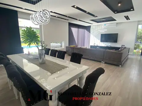 Casa 7 ambientes con 4 baños