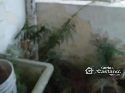 En Exc. Zona, 2 PH al Frente, Para Refaccionar (Valor Lote)