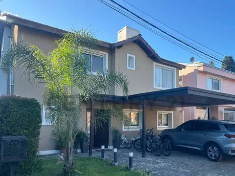 Vendo casa 4 ambientes con piscina y vista la Golf remodelada a nuevo en Indio Cua Country Club- Exa