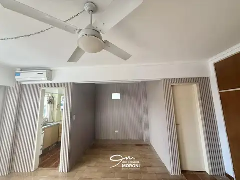 Departamento un ambiente c/balcón, a la calle, San Martín al 3500; Plaza Rocha