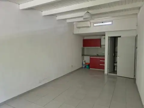 Depto Tipo Casa en Alquiler en Rosario, $ 260.000