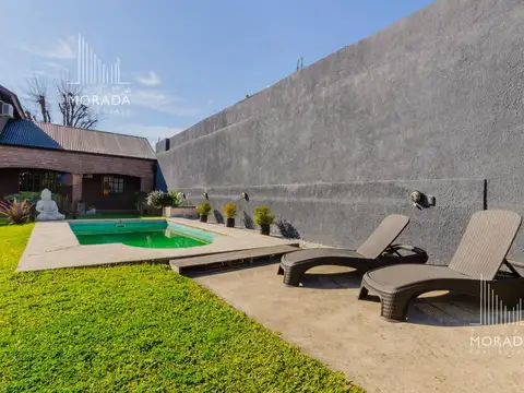 Casa en Venta con 4 cocheras