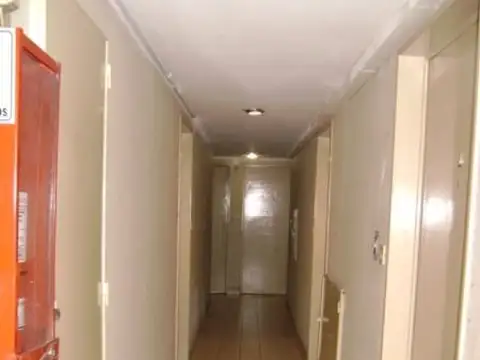 1 AMB APTO PROFESIONAL Y/O VIVIENDA. SEGURIDAD 24HS. A 200m AV 9 DE JULIO . CON RENTA 