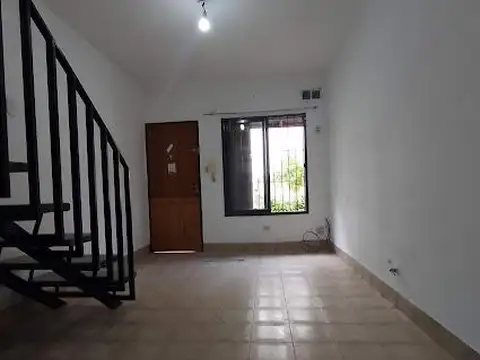 Depto Tipo Casa en Venta de 1 dormitorio