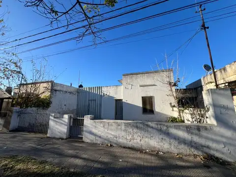 Hipólito Yrigoyen 1700