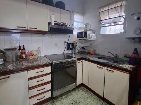 Depto Tipo Casa en Venta en Bernal, USD 67.000