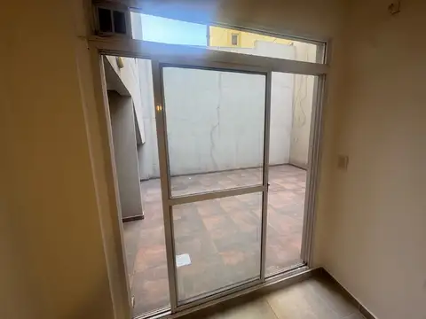 ALQUILER - DEPARTAMENTO - 2 AMBIENTES - PLANTA BAJA - CON PATIO - LINIERS